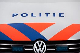 Krantenbezorgster van auto beroofd in Spaubeek.