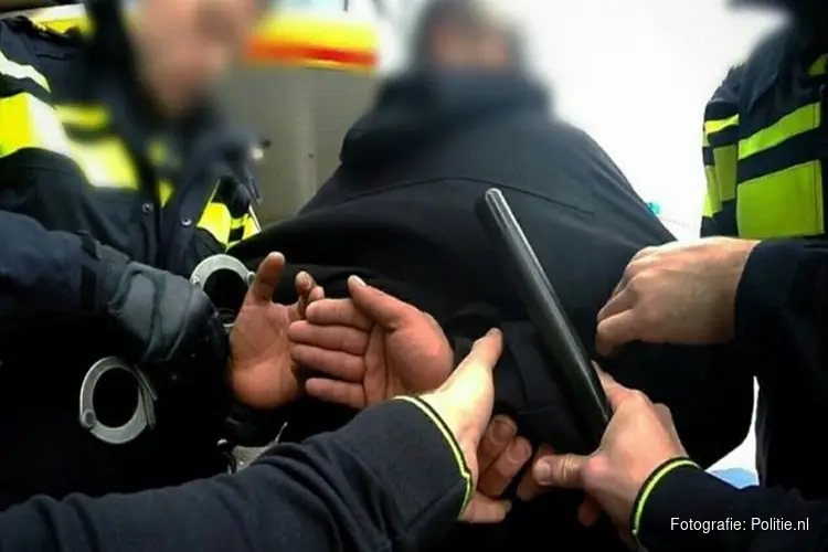 Twee drugsaanhoudingen, 120 kilo henneptoppen aangetroffen
