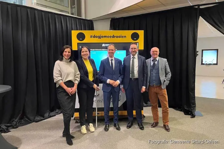 Minister Van Hijum bezoekt Werkcentrum Geleen