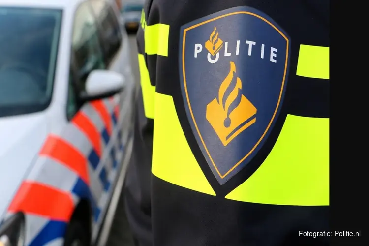 Aanrijding met politieauto op de A2